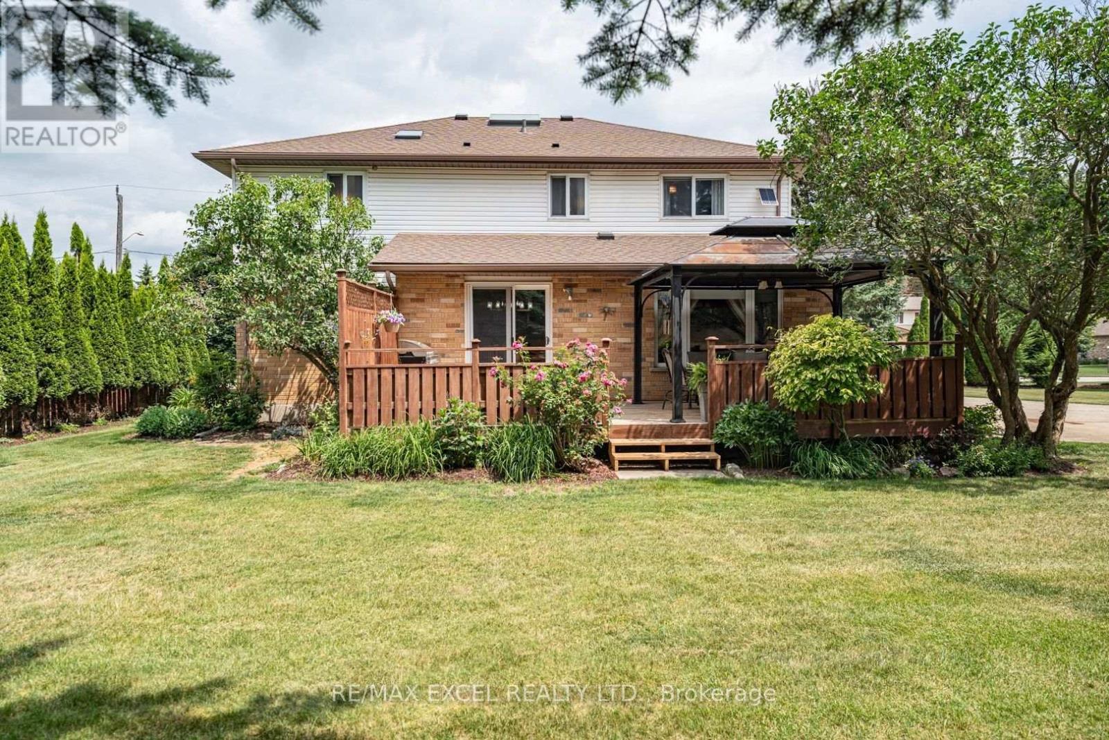 1032 SUNSET DRIVE - 44