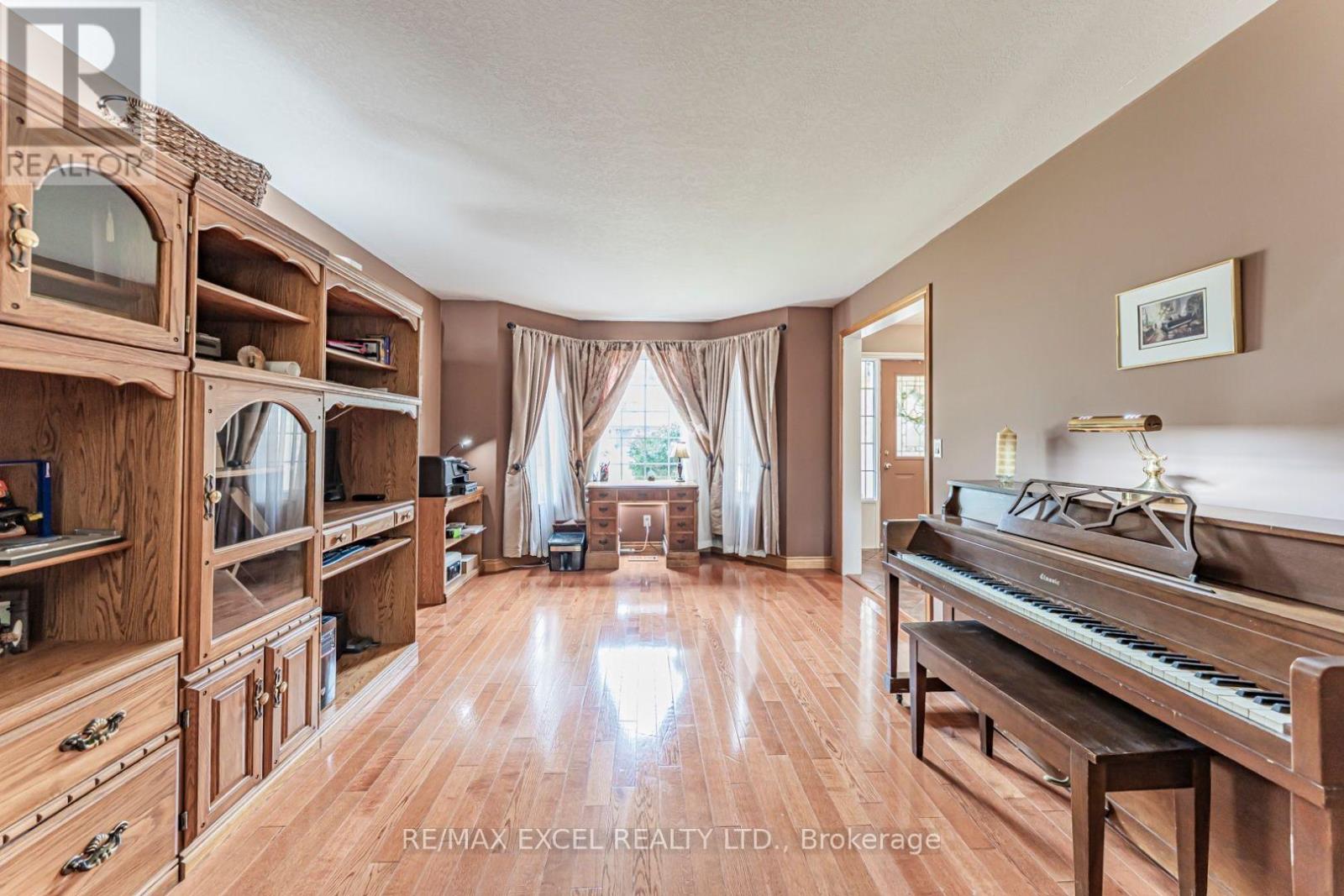 1032 SUNSET DRIVE - 8