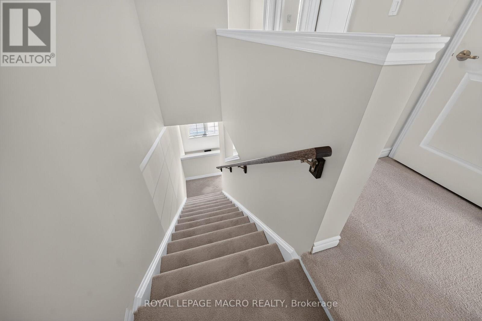 #19 620 COLBORNE STREET W - Image 26