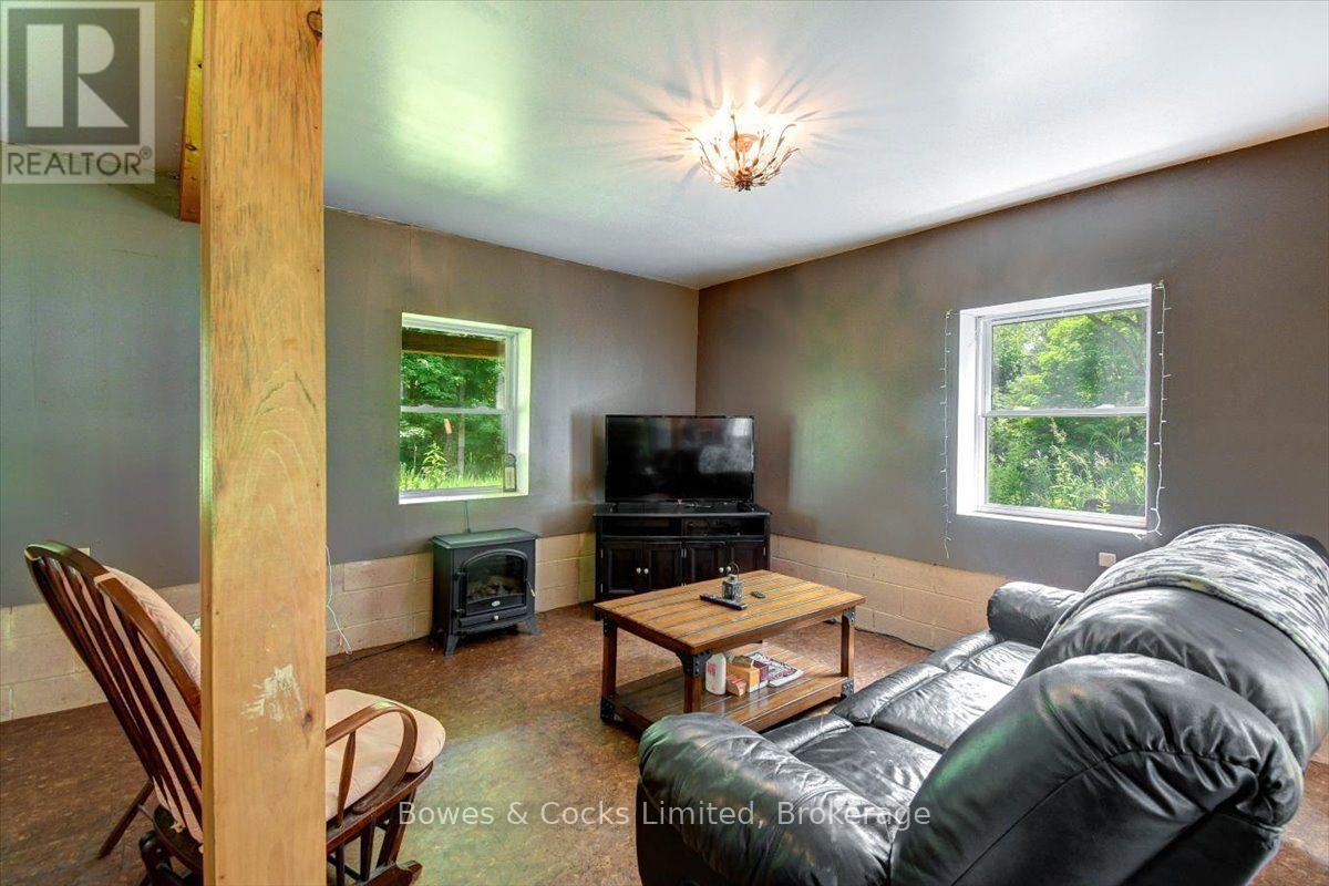 161 & 262 COLBOURNE ROAD - 16