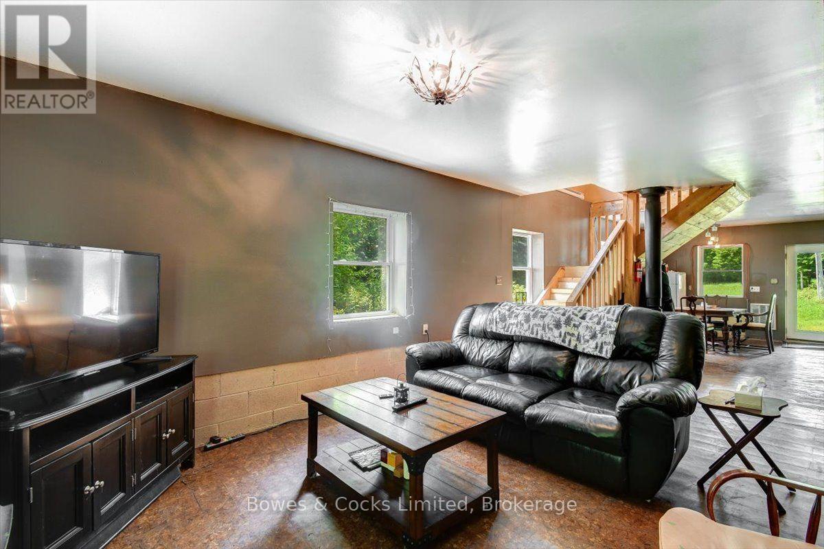 161 & 262 COLBOURNE ROAD - 17