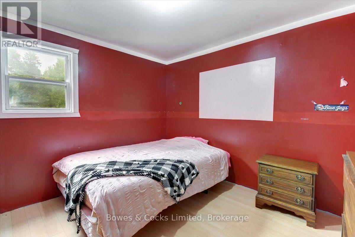 161 & 262 COLBOURNE ROAD - 23