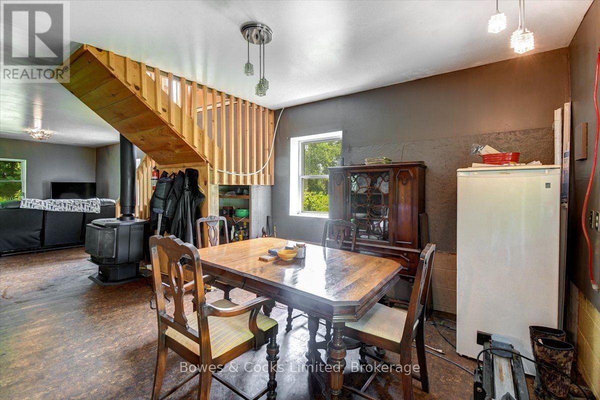 161 & 262 COLBOURNE ROAD - 9