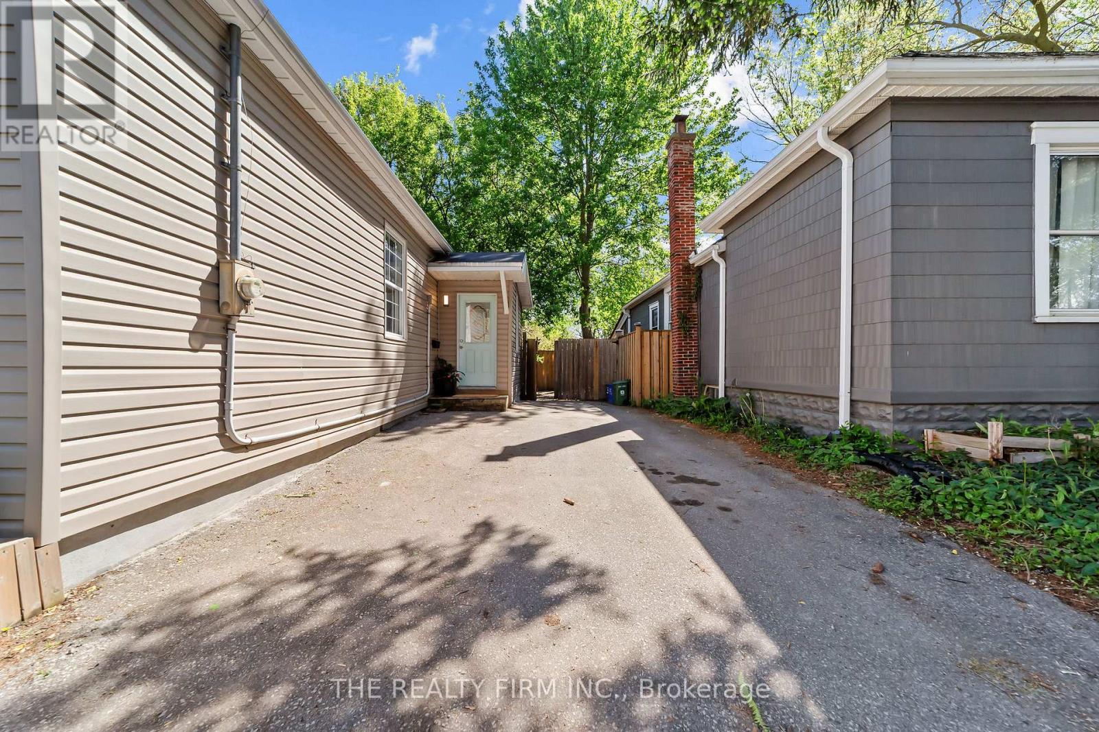 5 HENRY STREET - 18