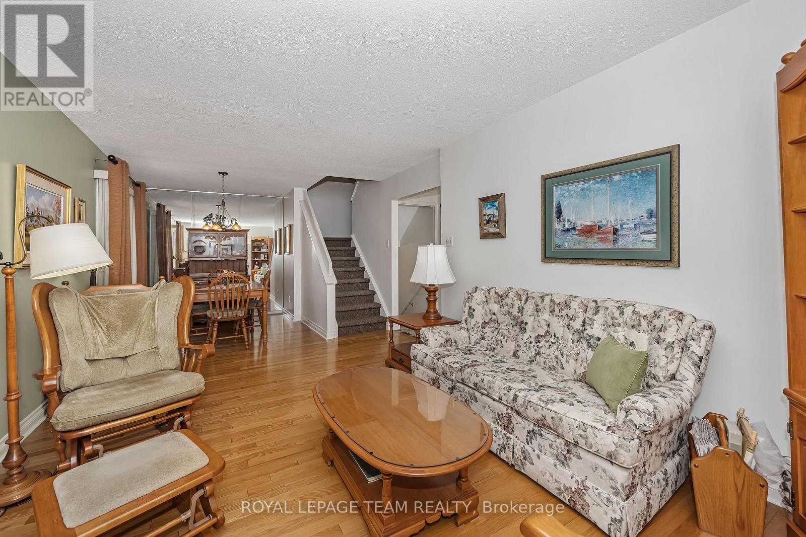 3 Bed, 2 Bath House for Sale in Ottawa – 99 MELANIE CRESCENT, Ottawa – MLS# X13553082 - Image 7