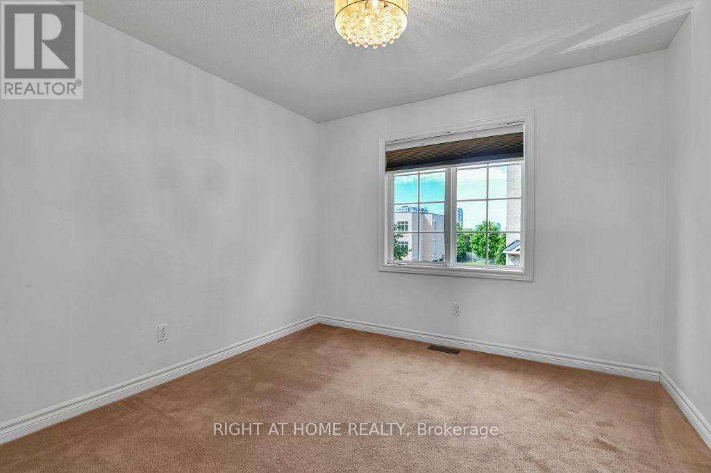198 DEERFOX DRIVE - 18