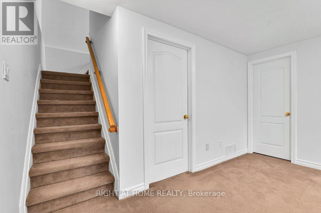 198 DEERFOX DRIVE - 23