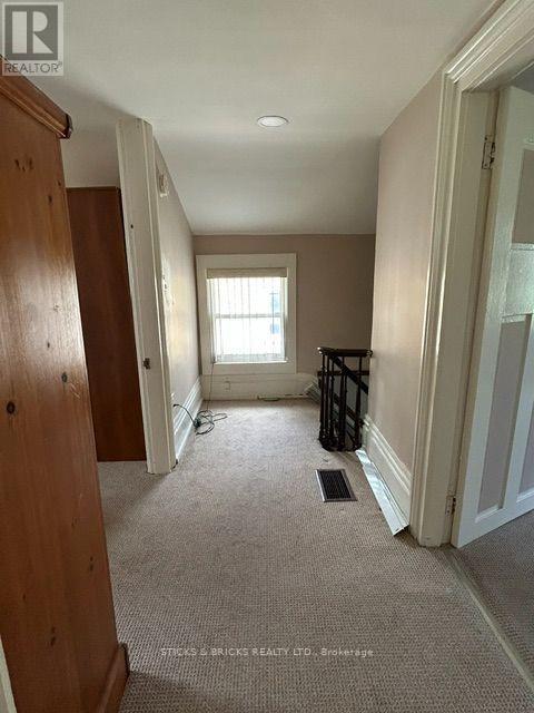 12 CROSS STREET - 23