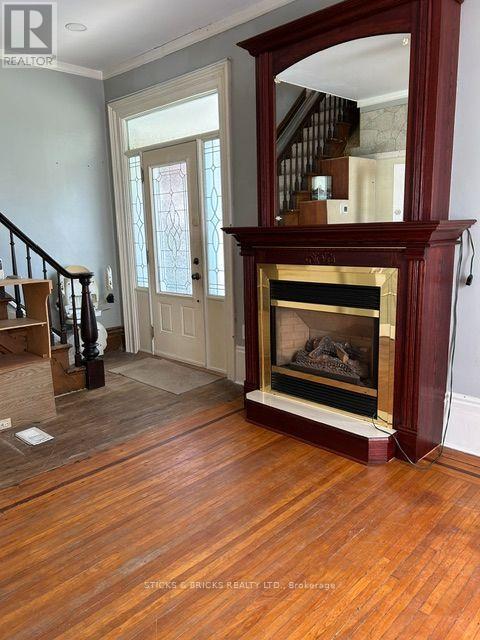12 CROSS STREET - 34