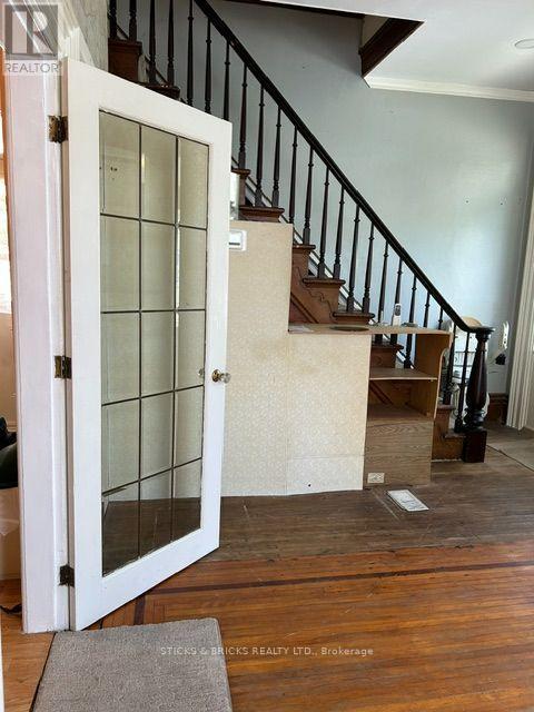 12 CROSS STREET - 35