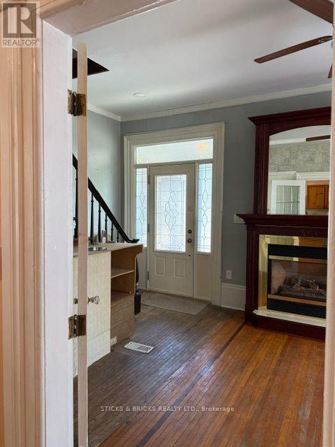 12 CROSS STREET - 36
