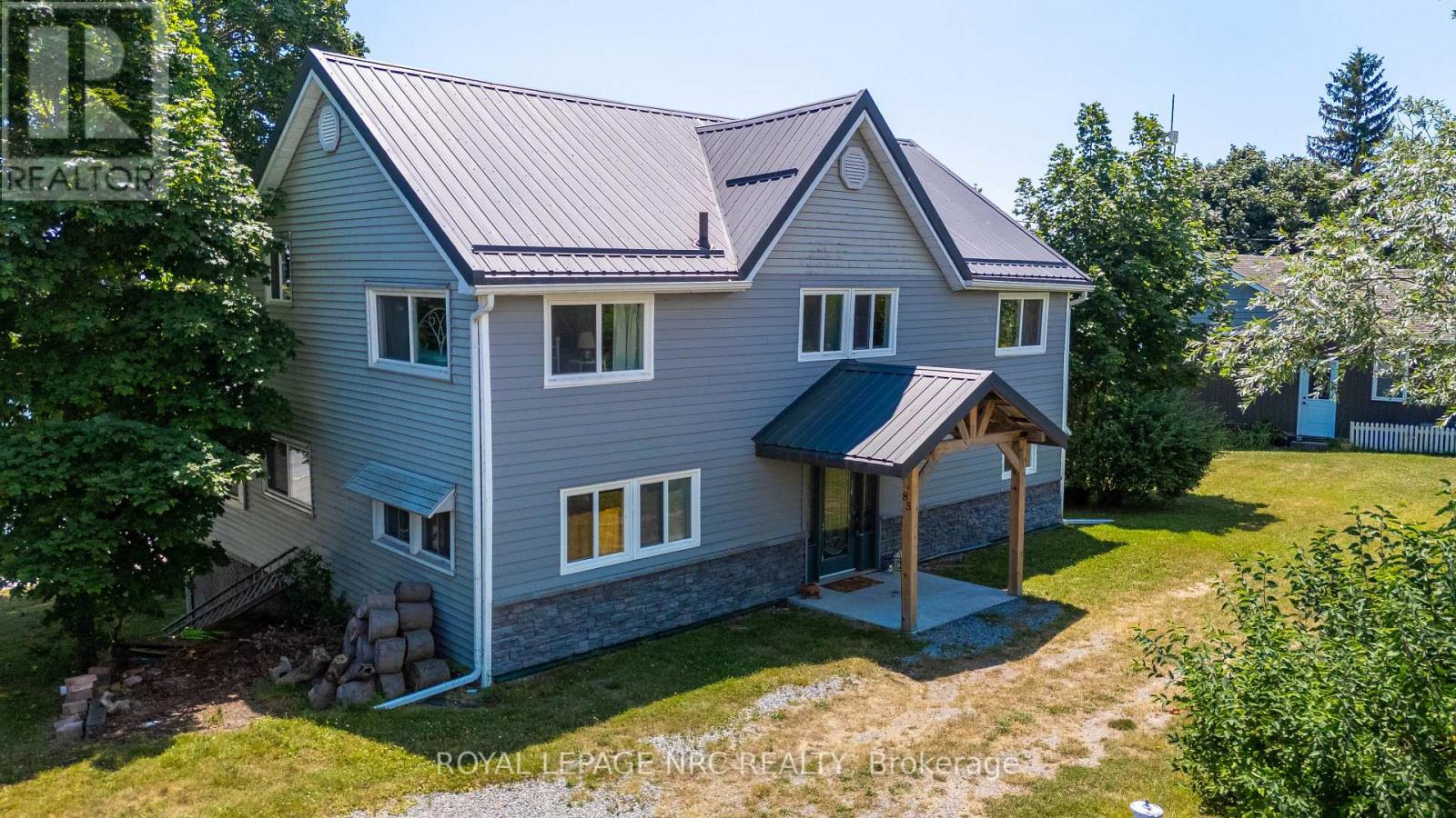 85 LIGHTHOUSE DRIVE - 1