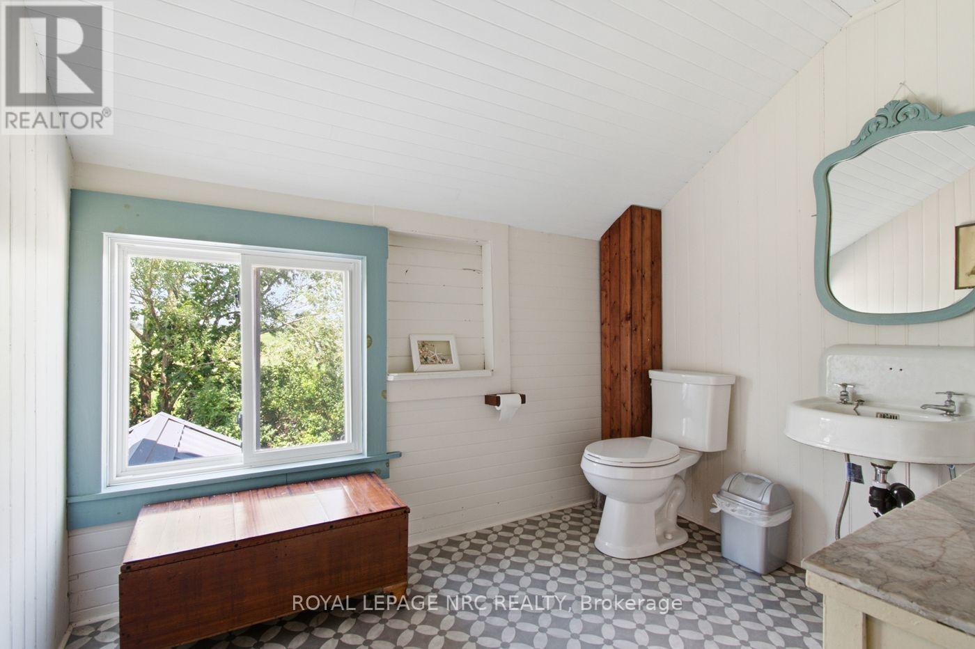 85 LIGHTHOUSE DRIVE - 28