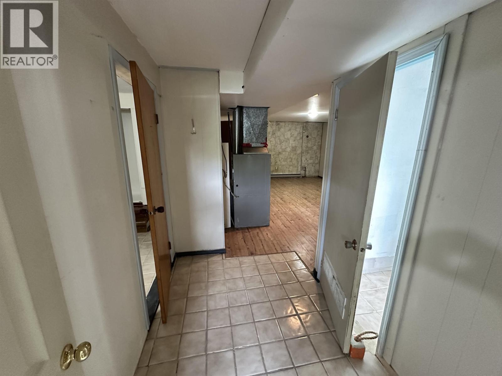 461 EVERGREEN CRESCENT - Image 37