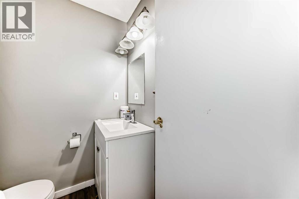 111 Martin Crossing Close NE - 12
