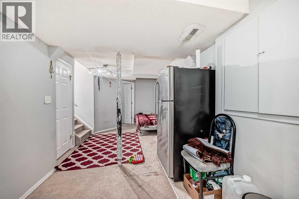 111 Martin Crossing Close NE - 19