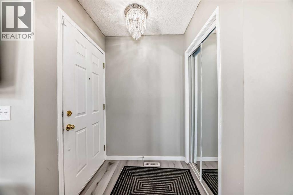 111 Martin Crossing Close NE - 2
