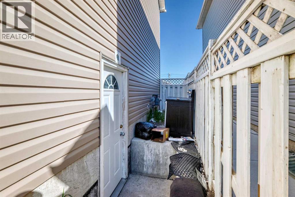 111 Martin Crossing Close NE - 33