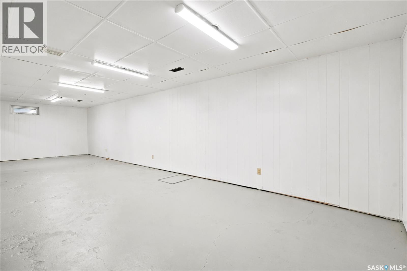 110 McCannel STREET - 16