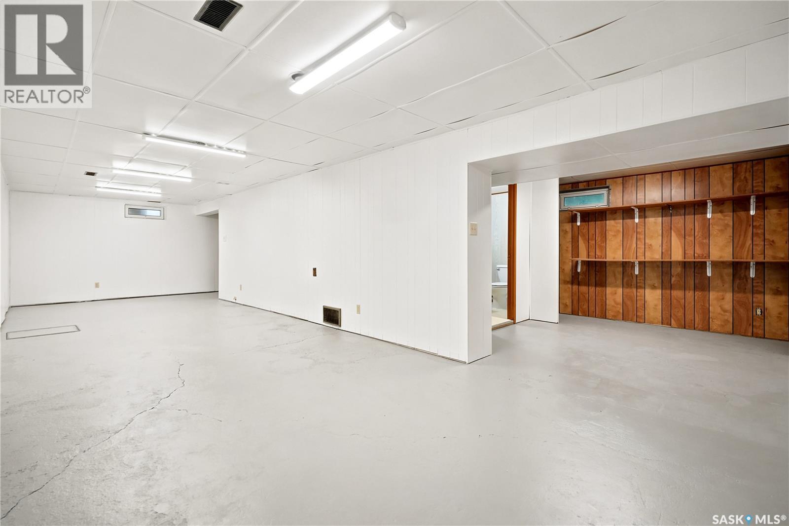 110 McCannel STREET - 17