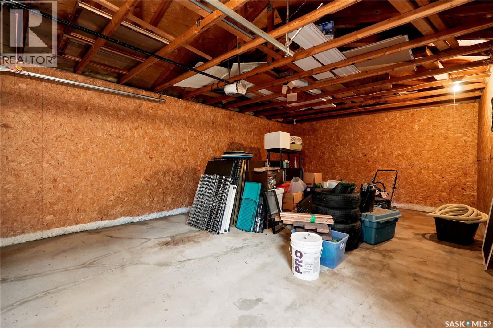 110 McCannel STREET - 25