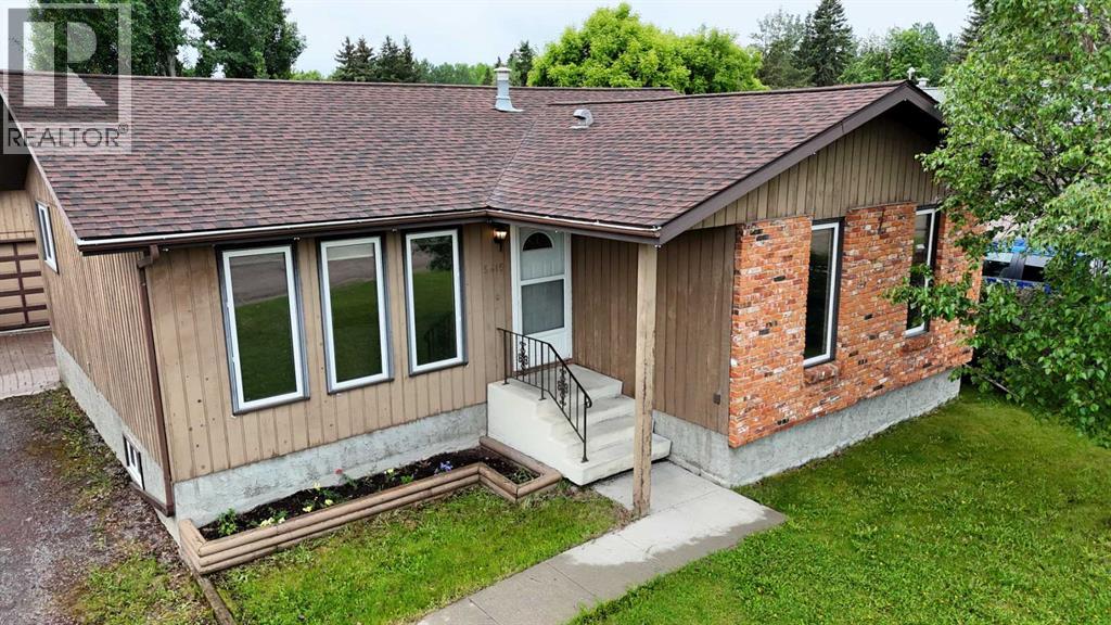 5415 15 Avenue - 40