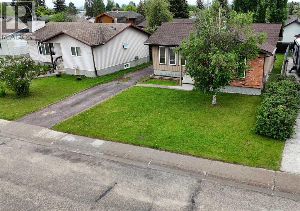 5415 15 Avenue - 39