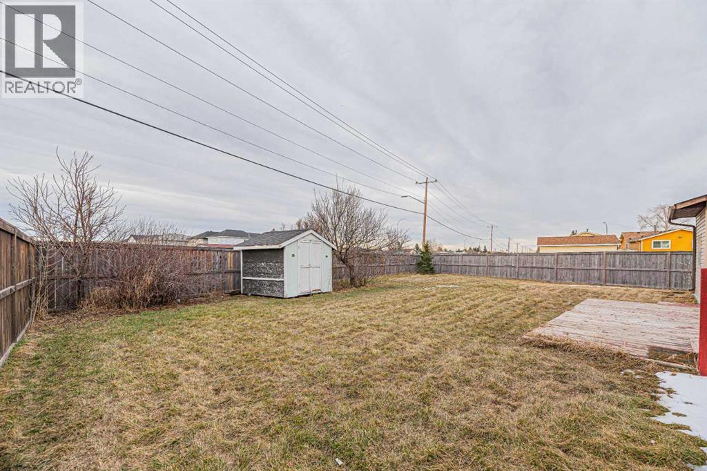 64 Castledale Crescent NE - 42