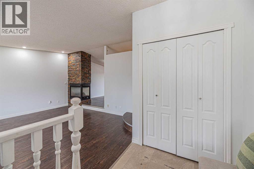 64 Castledale Crescent NE - 8