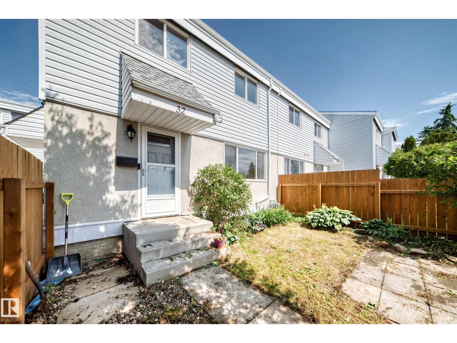 32 MCLEOD PL NW - 2