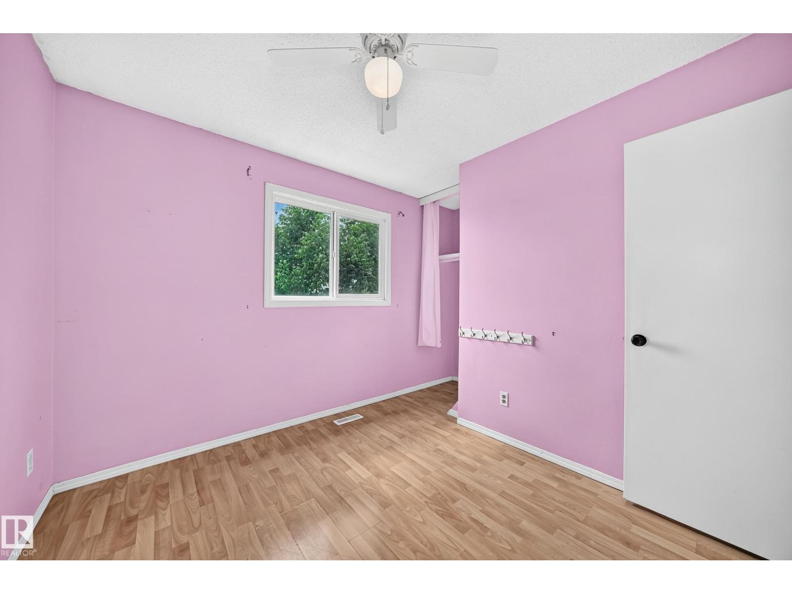 32 MCLEOD PL NW - 22
