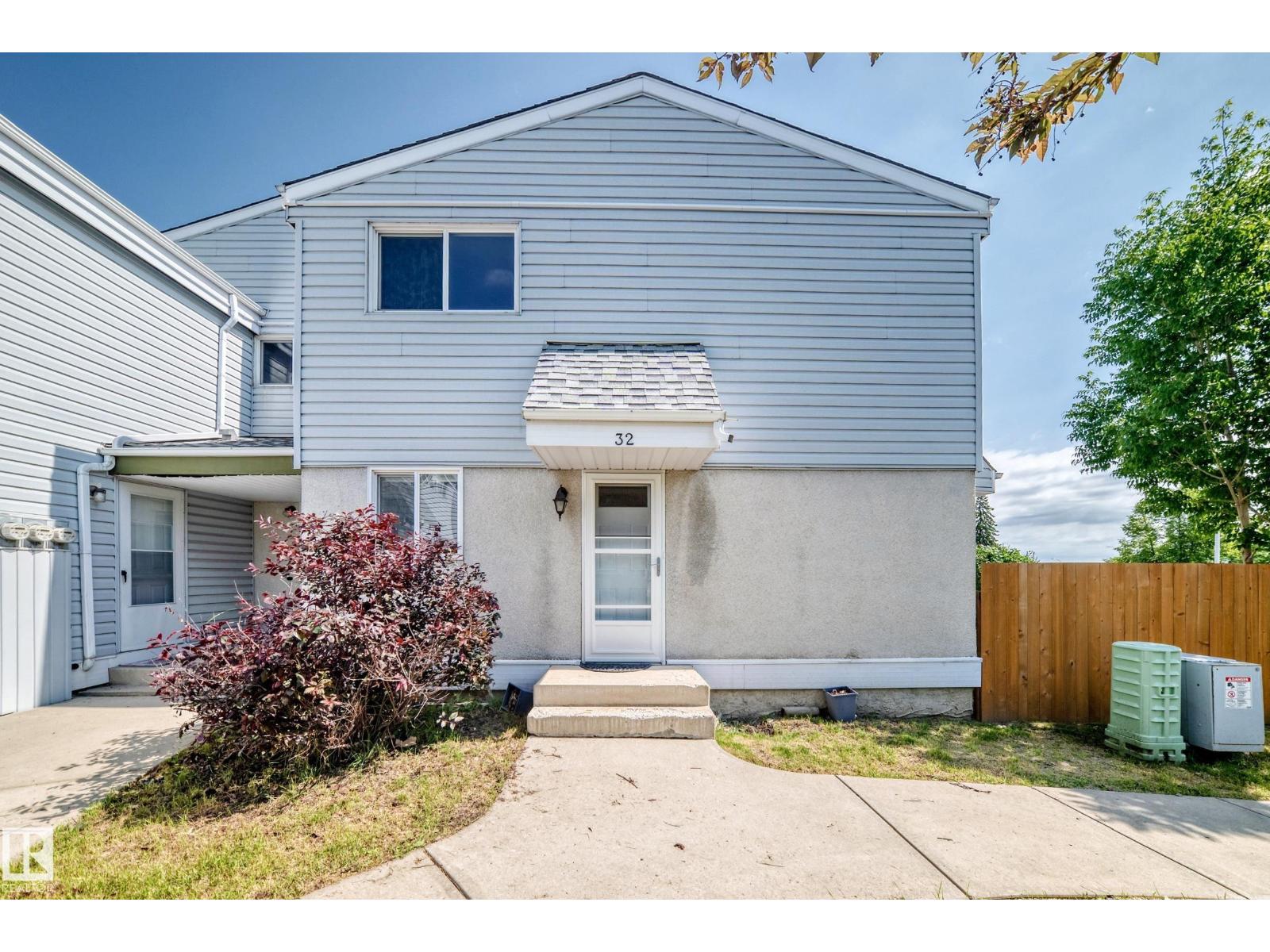 32 MCLEOD PL NW - 39