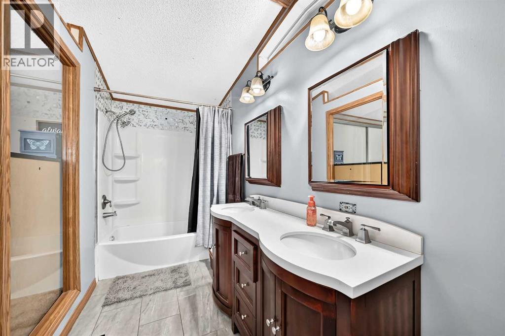 41 Westmount Drive — photo 12
