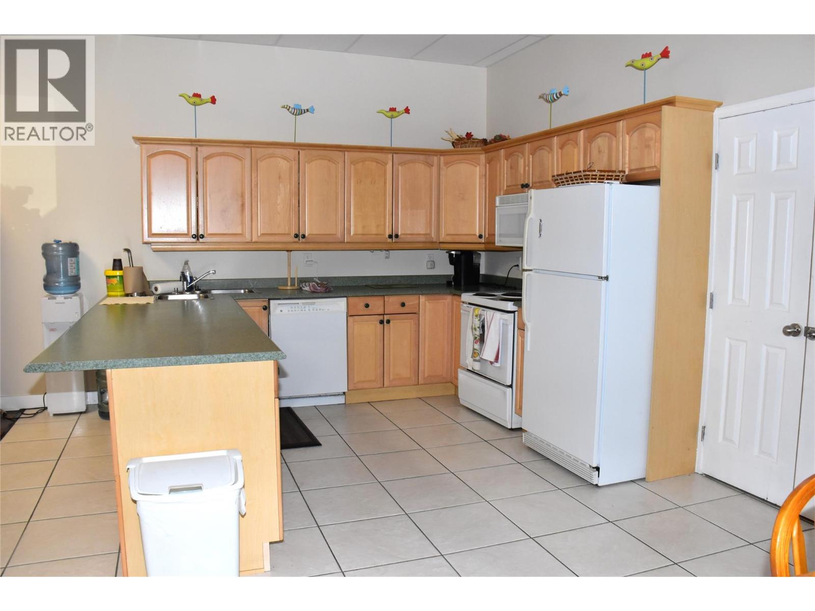 #17 2615 Lakeshore Drive - 32