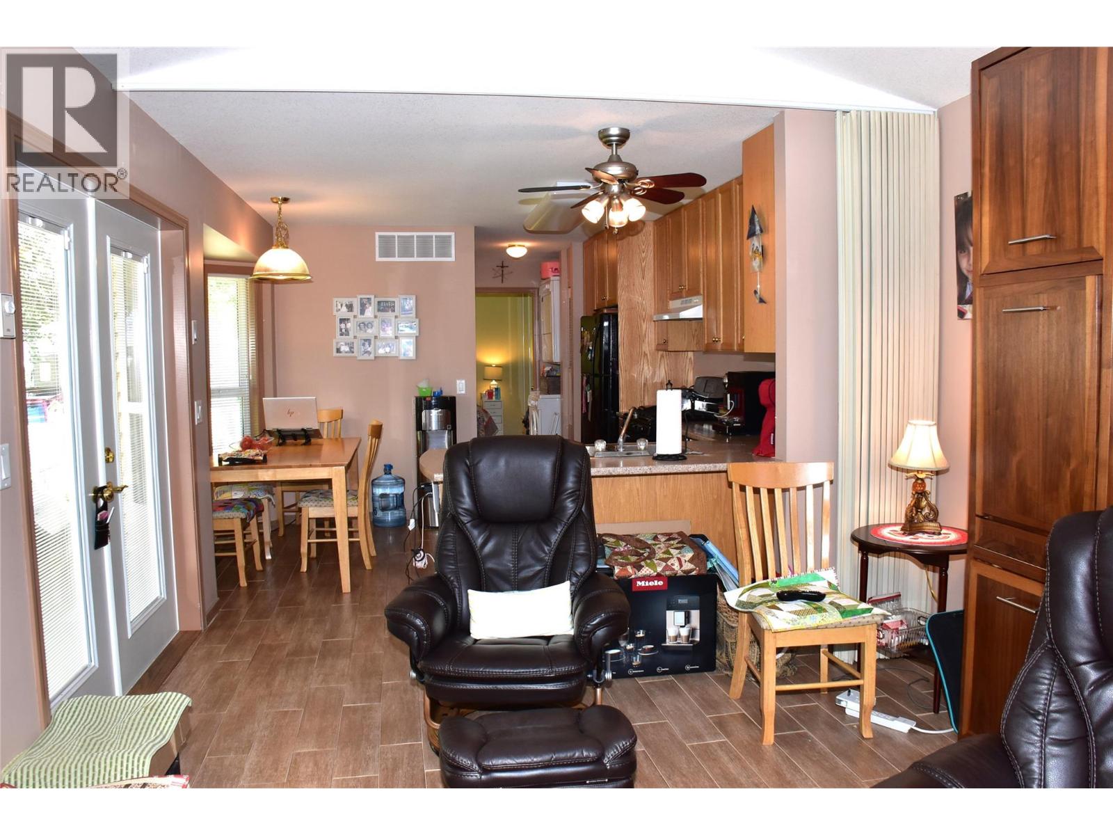#17 2615 Lakeshore Drive - 13