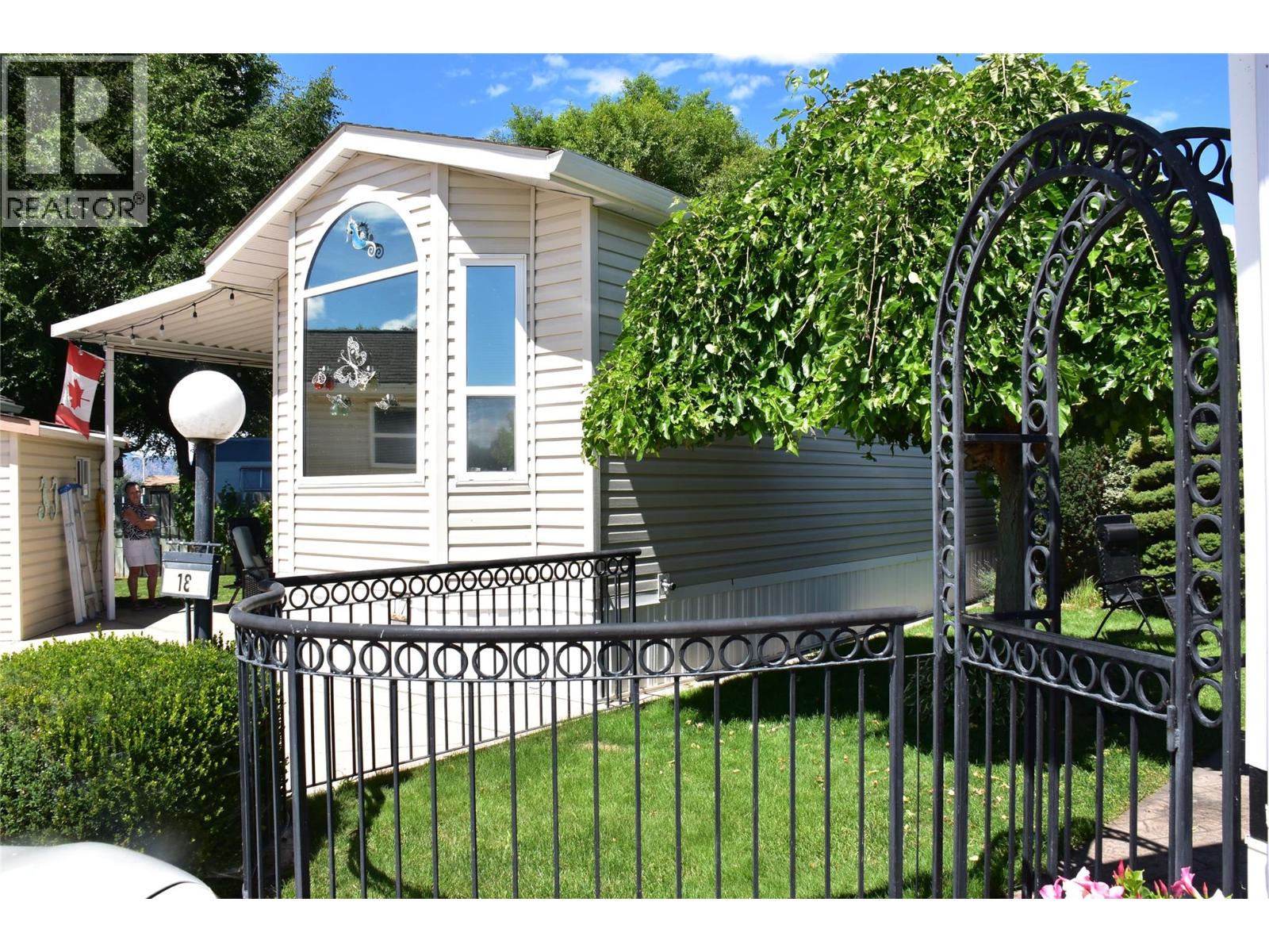 #17 2615 Lakeshore Drive - 27