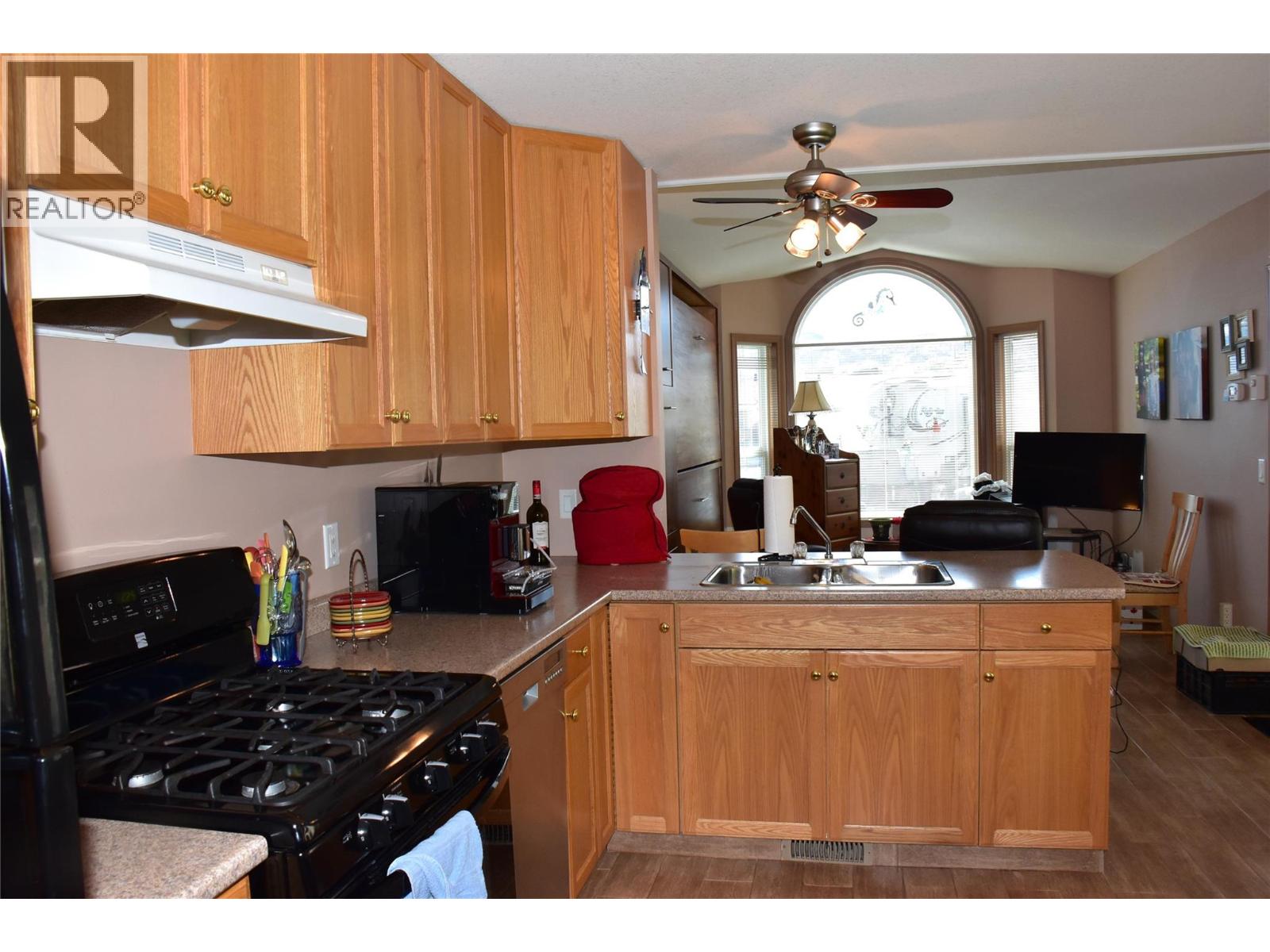#17 2615 Lakeshore Drive - 5