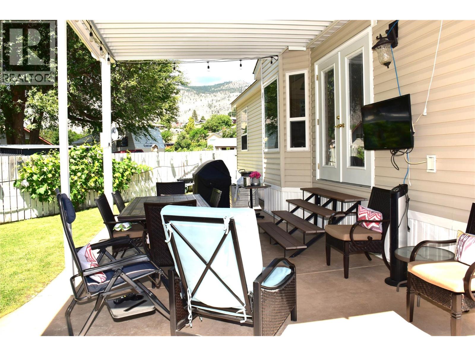 #17 2615 Lakeshore Drive - 24