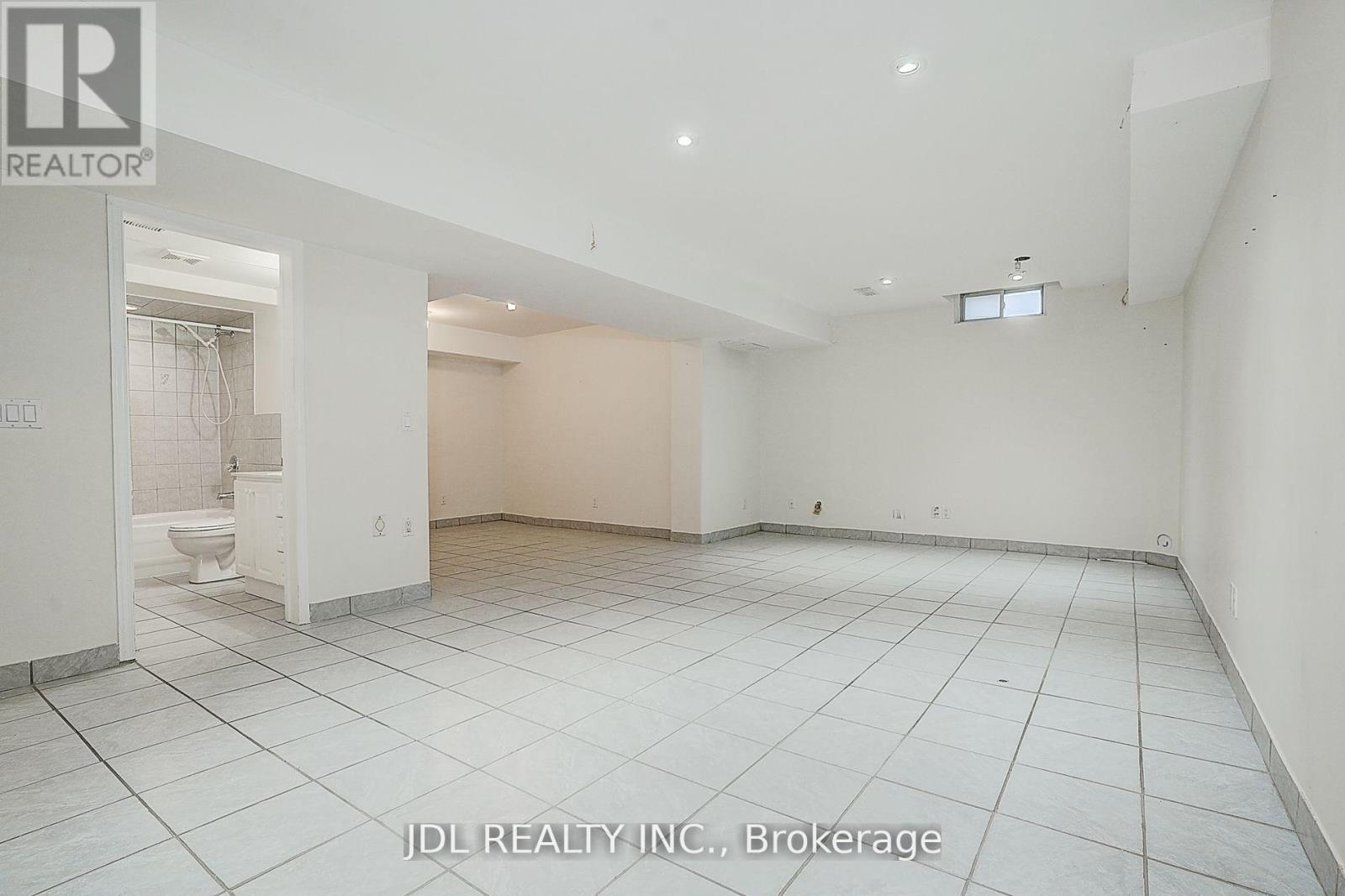 47 MILLCLIFF CIRCLE - 33