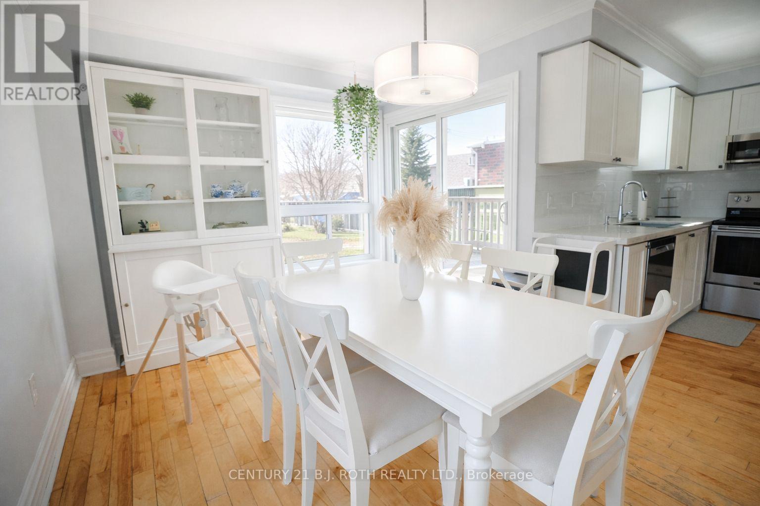 9 LAIDLAW DRIVE N - 5