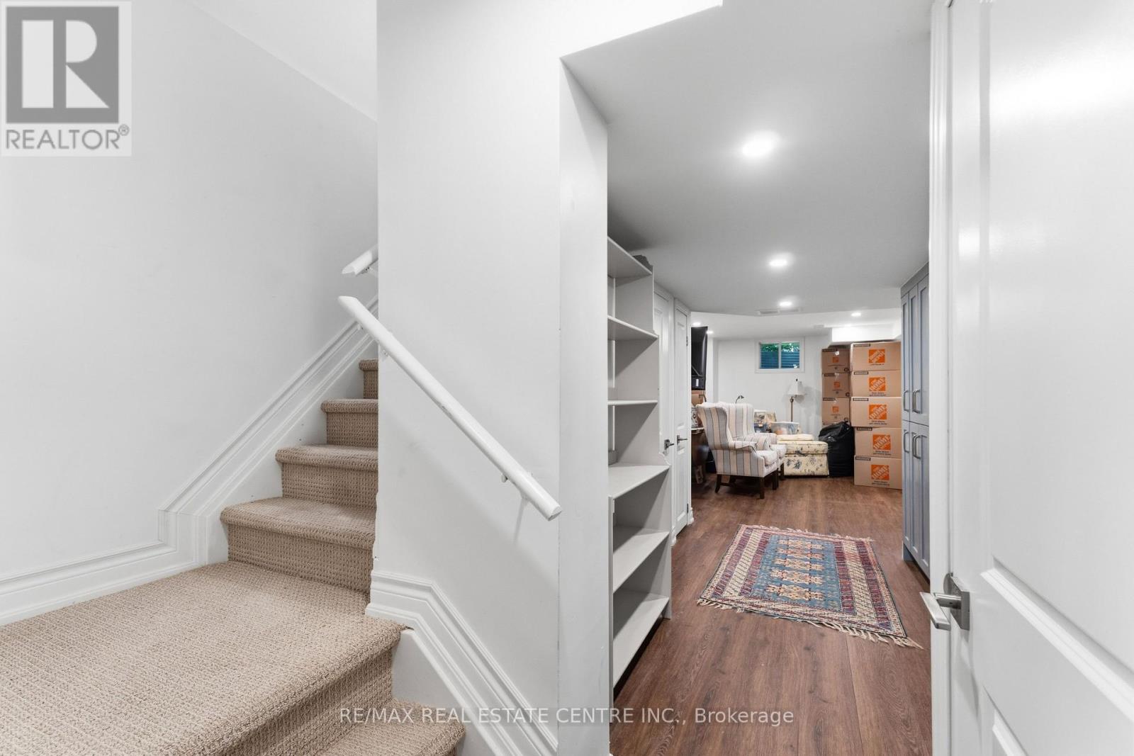 #33 22 SPRING CREEK DRIVE - 34