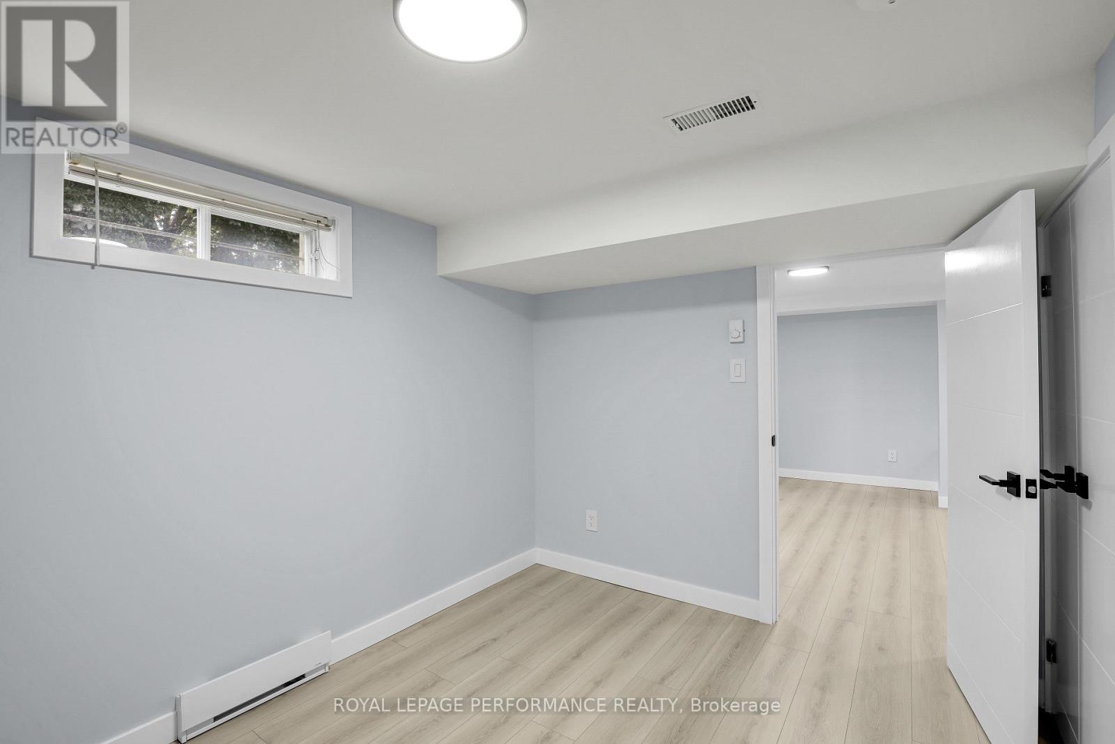 Condos for Rent in Ottawa – UNIT B ( BASEMENT) – 934 SMYTH ROAD, Ottawa – By Peter Sagos - Image 23
