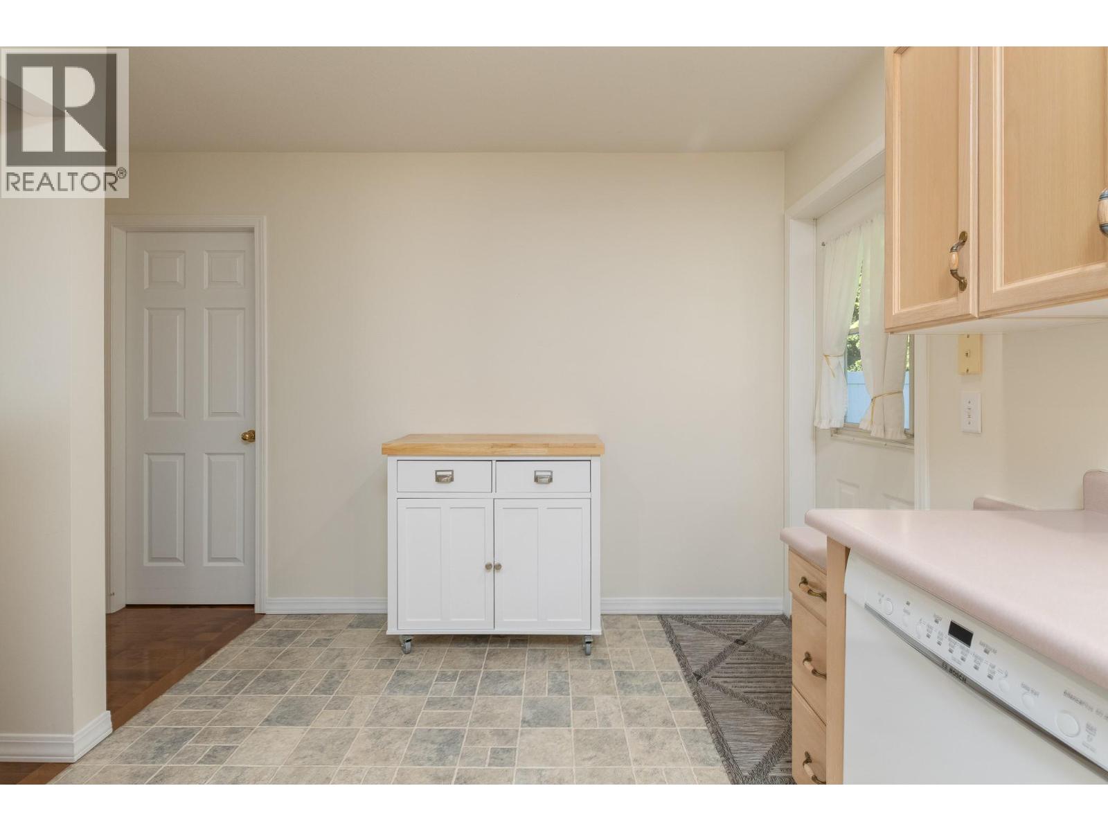 #112 870 10 Street SW - 9