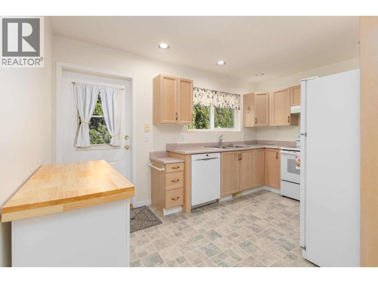 #112 870 10 Street SW - 13