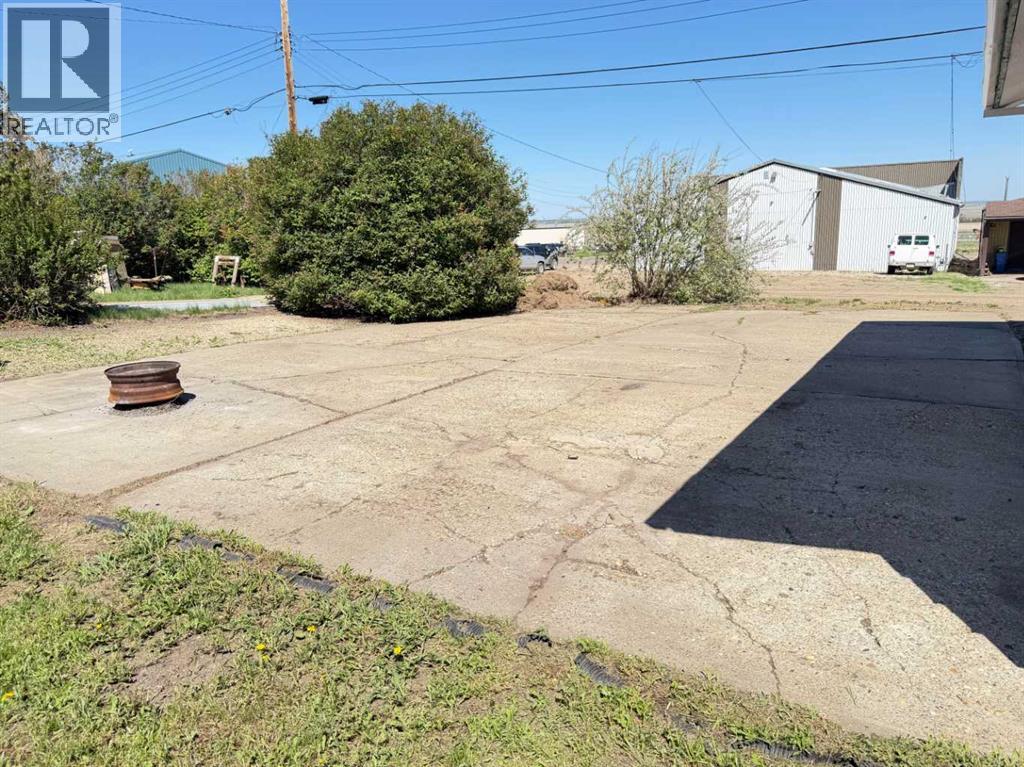 5027 46 Avenue - 29