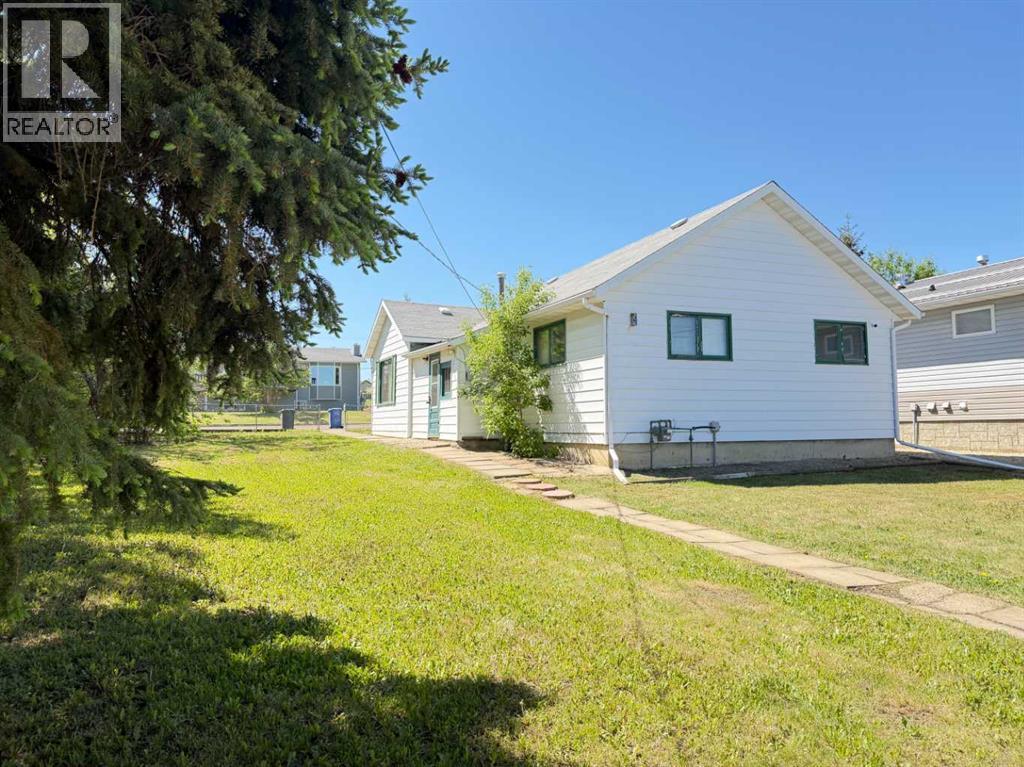 5027 46 Avenue - 27