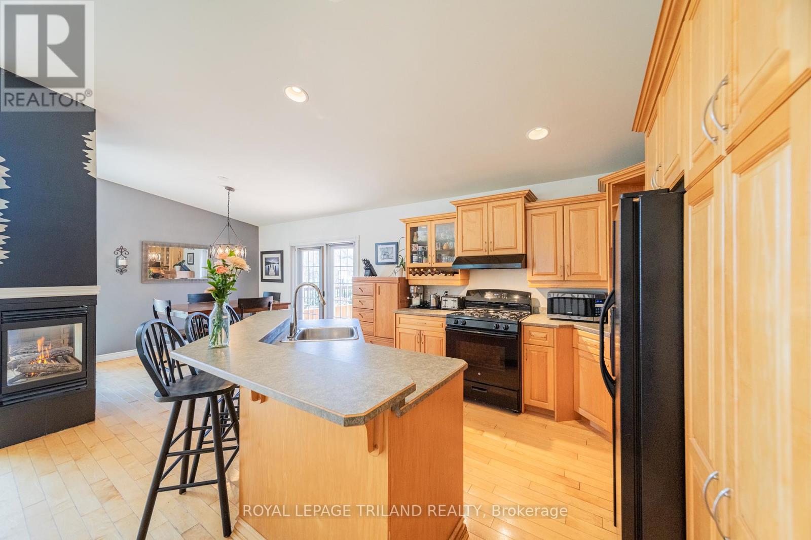 10234 JULIE AVENUE - 21