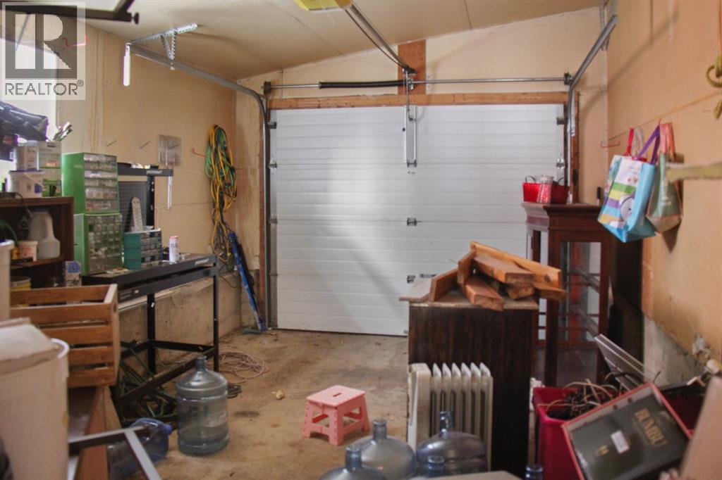 572 West Crescent - 34