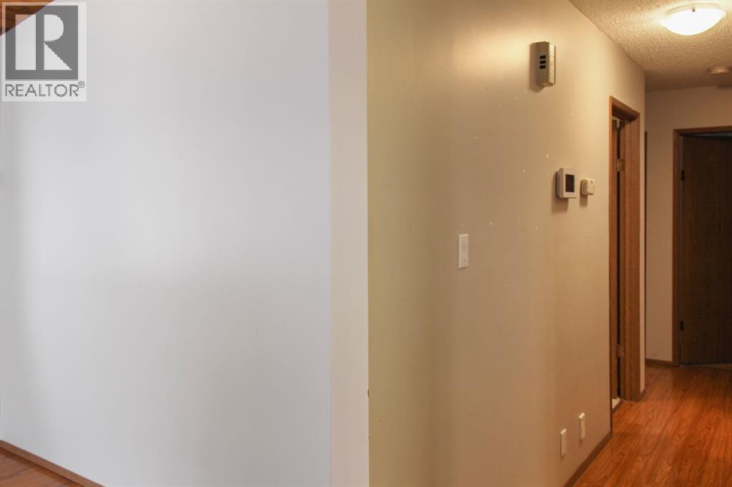572 West Crescent - 10