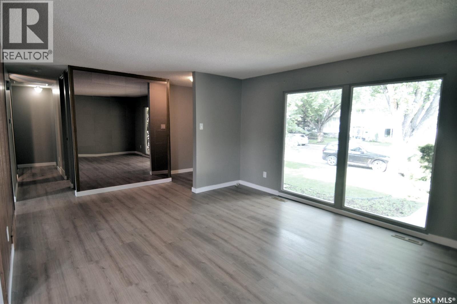 352 Carleton DRIVE - 7